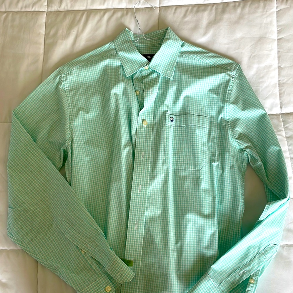 Medium southern shirt cotton club. Always dry cleaned.